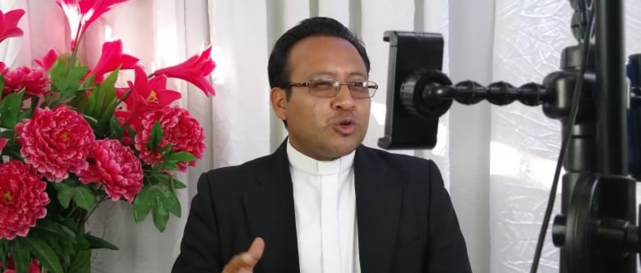 erjalanan pastoral Don Elmar Orlando Torres Tzarax, dari Keuskupan Agung Los Altos Quetzaltenango-Totonicapán - CARF