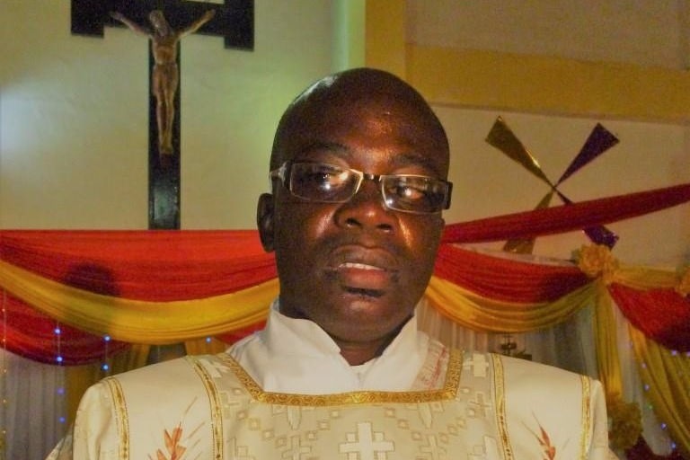 Marko Alisentus Osuru priesteris no Tanzānijas
