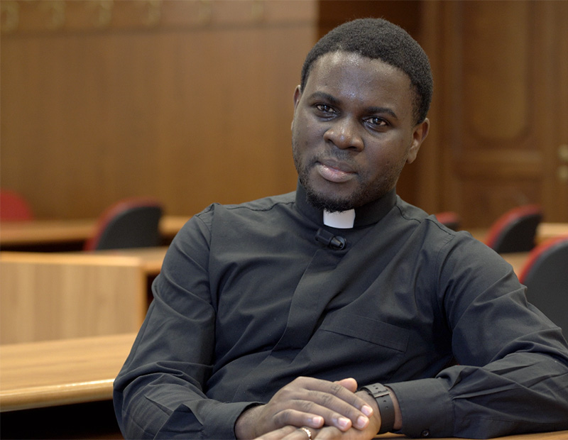 Louange-Daniel Egbeku, Αφρικανός ιερέας