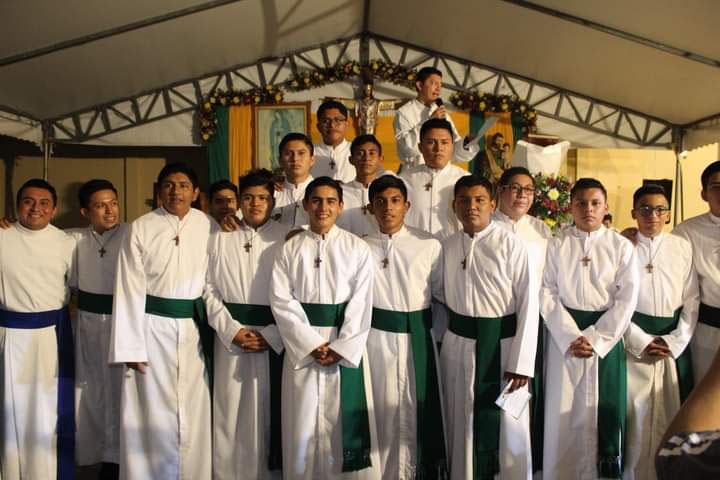 altar boys mexico pedro santiago