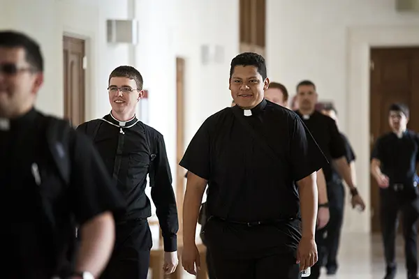 Sacerdotes Universidad