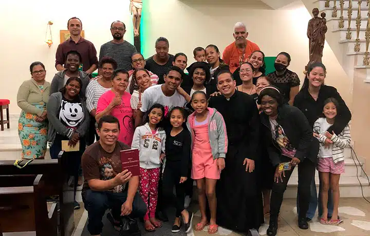 Priest Franklin Cavalcante with his family