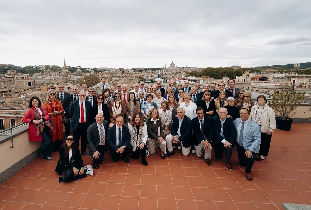 Peregrinación a Roma 2025 con la Fundación CARF, encuentro en la Universidad Pontificia de la Santa Cruz