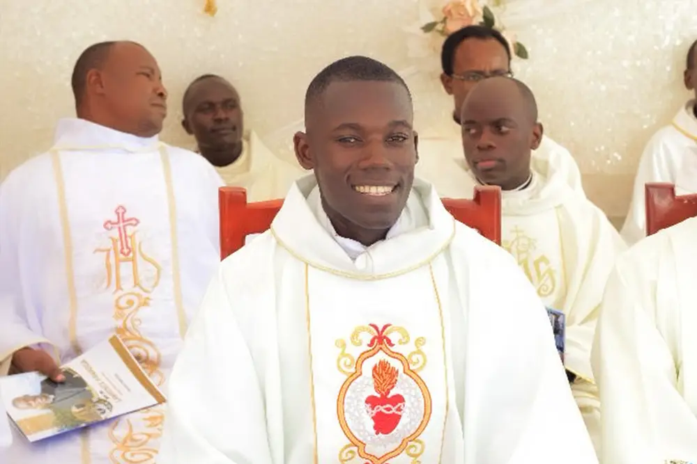 Lawrence Kawagga De Uganda a sacerdote en EEUU