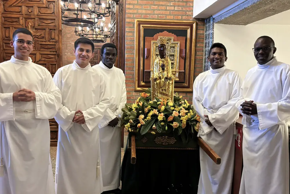 Seminaristas de Bidasoa en la Jornada Mariana de la Familia y Torreciudad